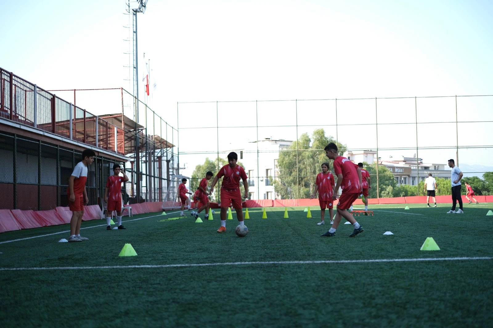 BayraklÄ±âda-Yaz-Spor-OkullarÄ±-Ä°Ã§in-KayÄ±tlar-BaÅladÄ±-_2_-1782197761254.webp
